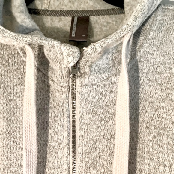 Mondetta Long Hooded Jacket - Picture 9 of 10